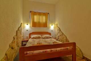 Апартаменты Pataki Guesthouse Петровац Апартаменты с 2 спальнями и видом на море-3